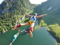 FB体育在线-足球与篮球的奇妙交错，当季后赛抢七遇上西班牙轻取阿森纳