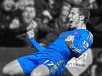 FB体育娱乐-舞台越大越强，三笘薰闪耀，巴西防守锁死罗马的战术启示