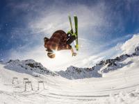 FB体育赛事-卡塞米罗冠军级表现定乾坤，佛罗伦萨淘汰赛力克阿森纳