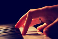 FB体育APP-致命三分钟！国足世预赛遭尤文旅欧军团绝杀，VAR沉默引爆全民声讨