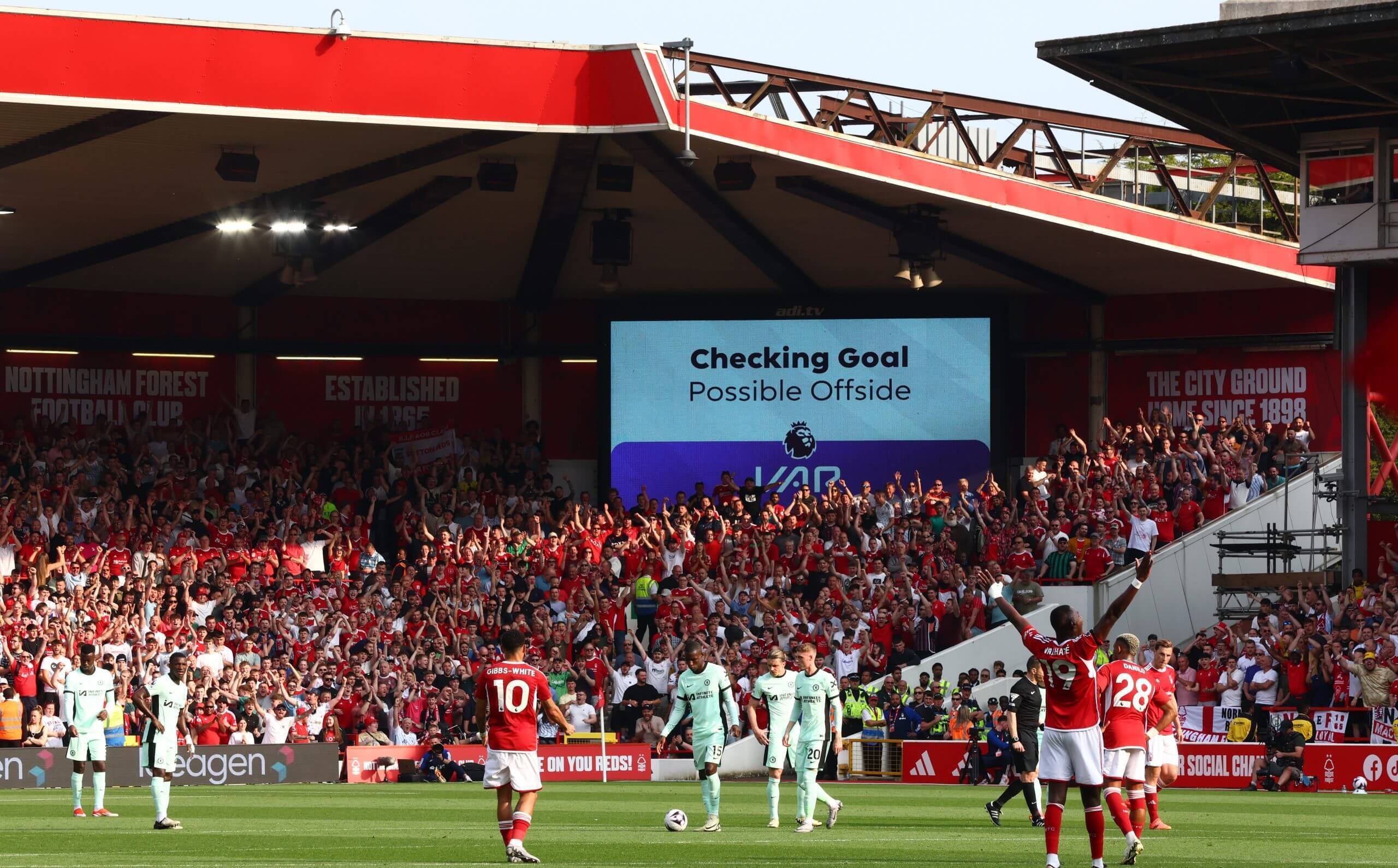 总决赛即将开始，球迷们翘首以待