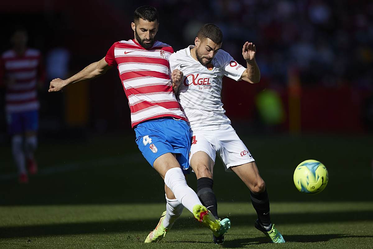 格拉纳达在客场比赛中实现胜利，士气高涨