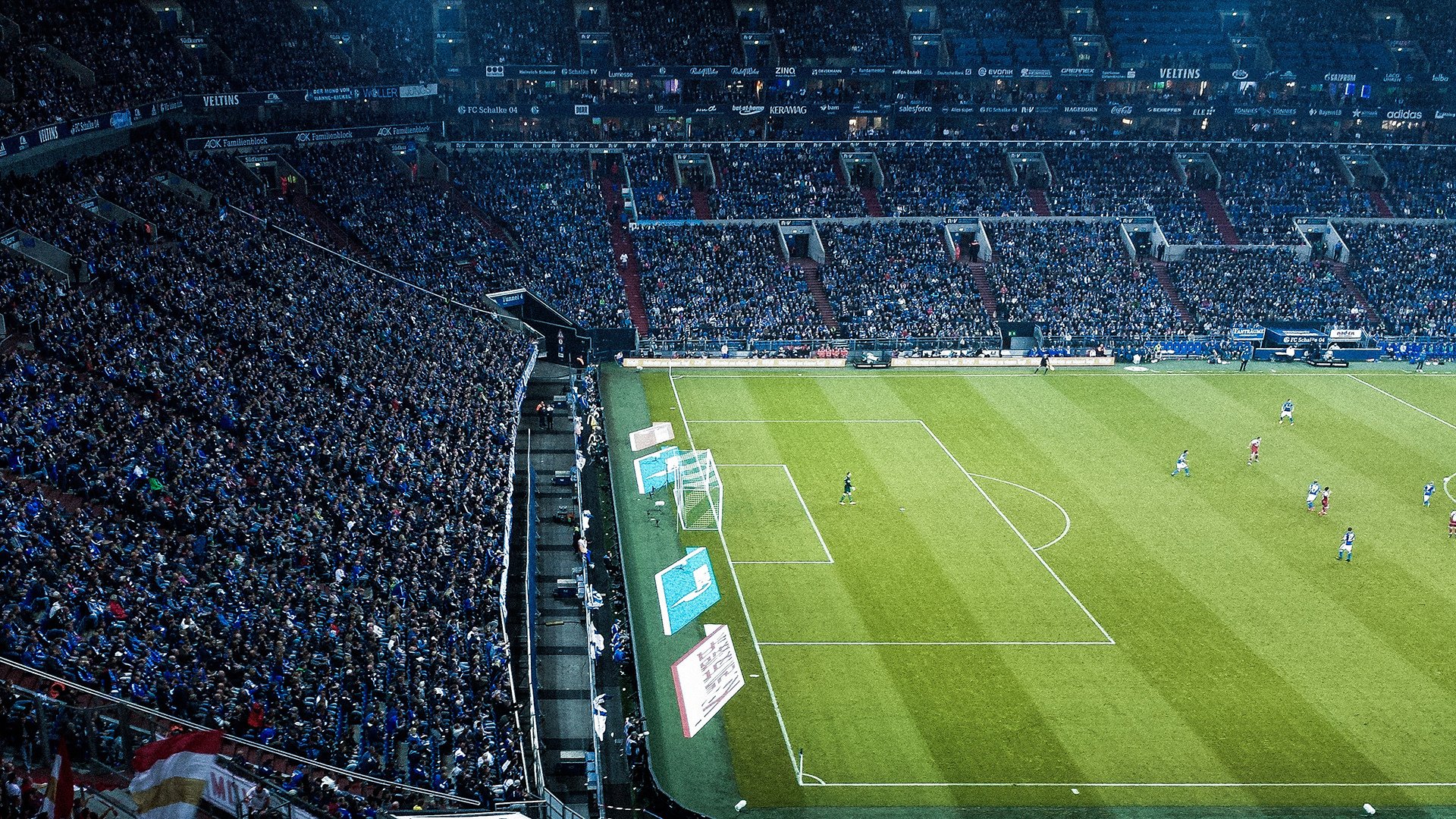 德里赫特存在感拉满，挪威新星闪耀，曼联防线面临终极考验